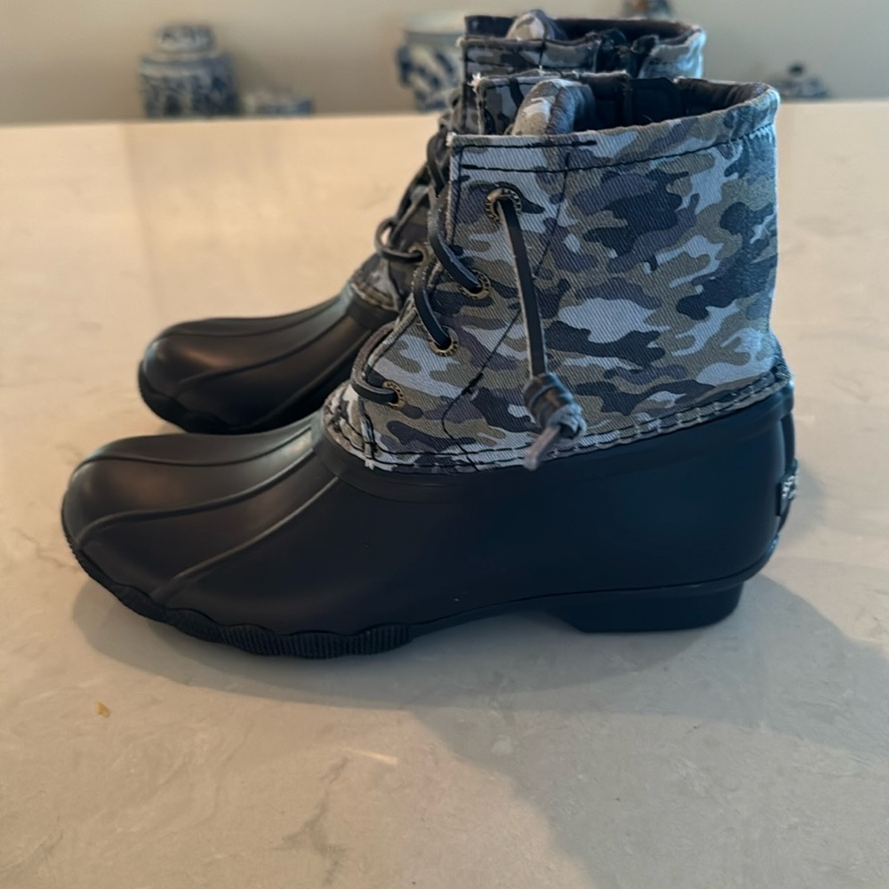 Sperry Saltwater Blue Camo Duck Boots Water Resistant Size 3